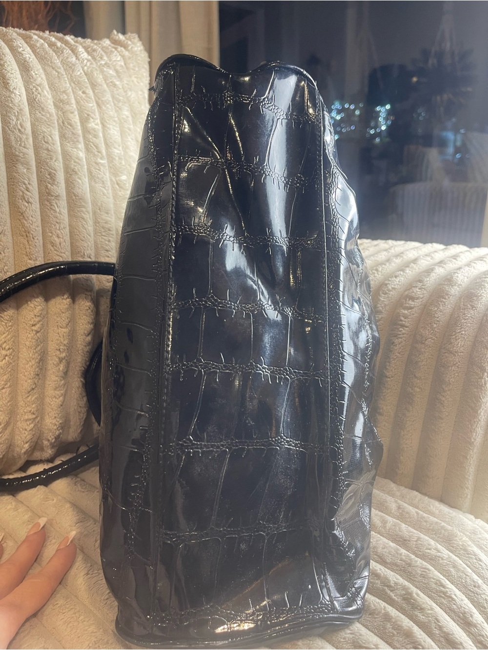 Kathy Van Zeeland Black Patent Shoulder Bag with Silver Hardware - Picture 5 of 8